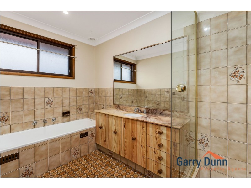 71 Ascot Drive, Chipping Norton NSW 2170