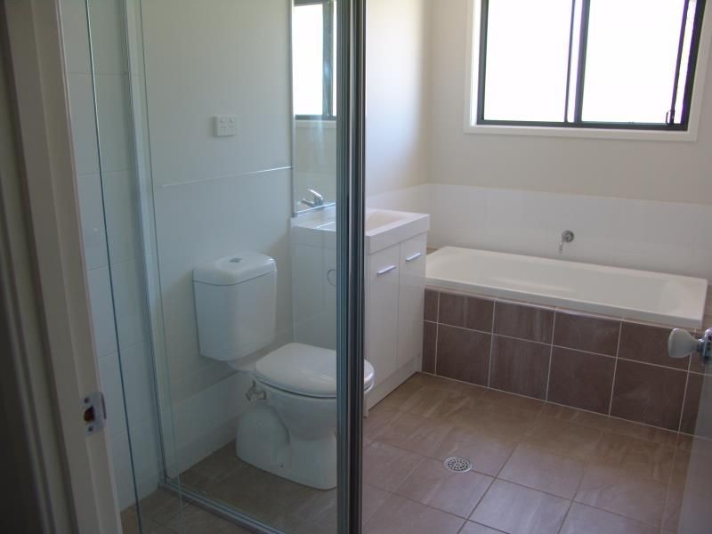 33a Ellis Crescent, Miller NSW 2168