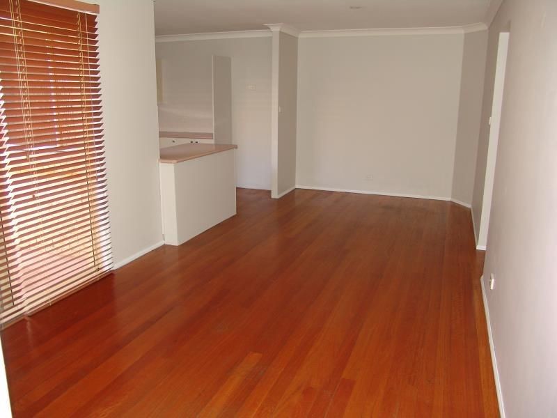 6 Alexandrina Court, Wattle Grove NSW 2173