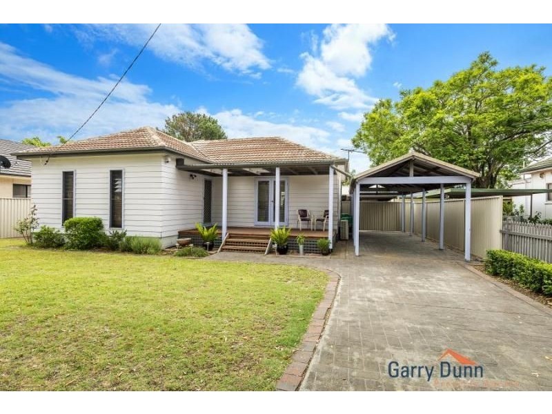 20 Anzac Mews, Wattle Grove NSW 2173
