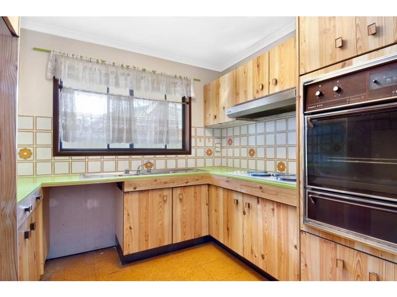 62 Norman Ave, Hammondville NSW 2170