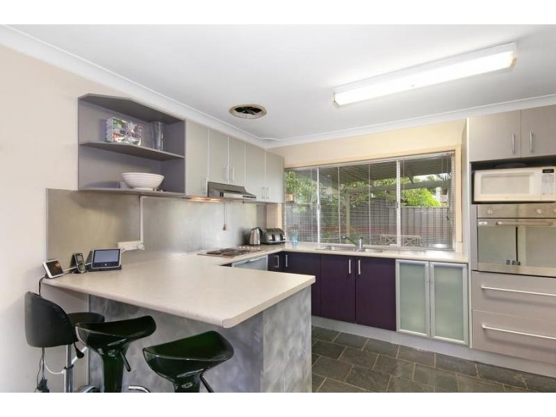2 Munroe Pl, Hammondville NSW 2170
