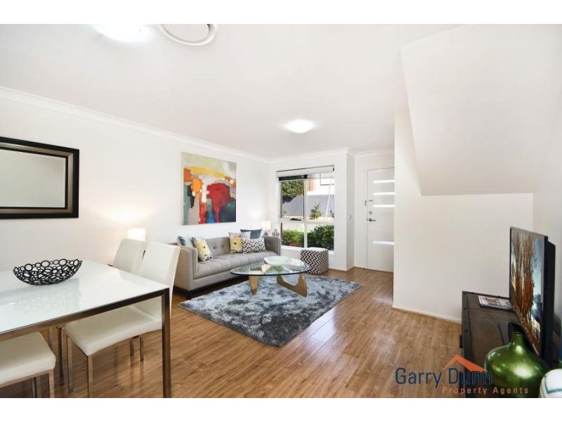 16 Margate Ave, Holsworthy NSW 2173