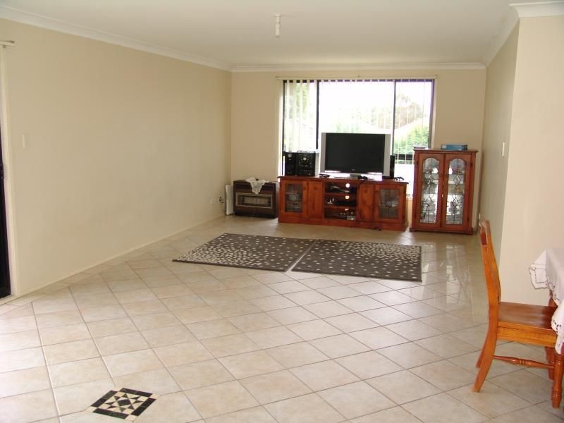 6 Goodenia Court, Voyager Point NSW 2172