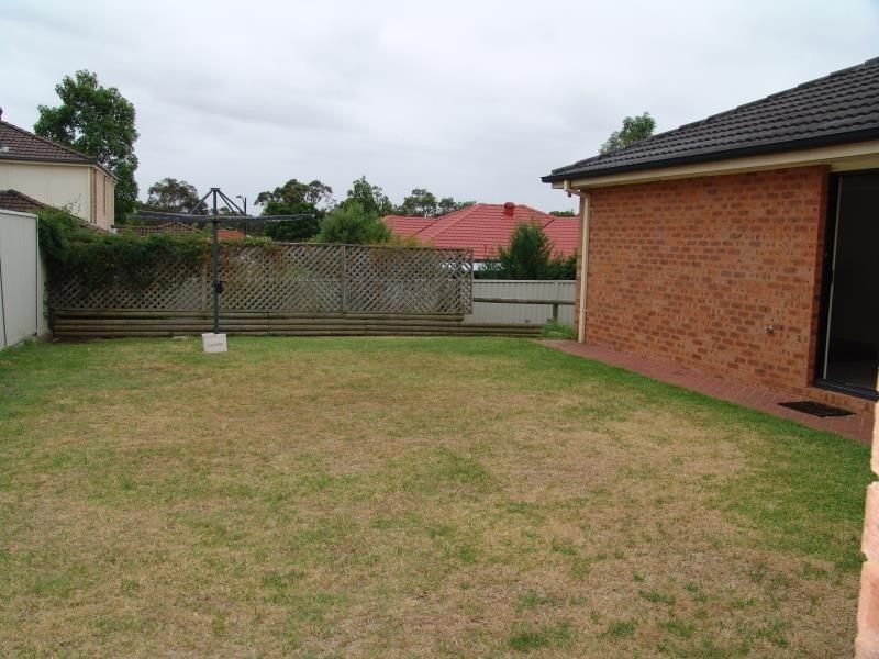 6 Goodenia Court, Voyager Point NSW 2172