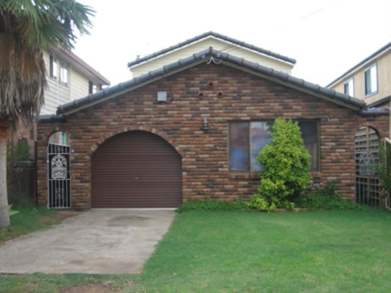 6 Cooper Avenue, Moorebank NSW 2170