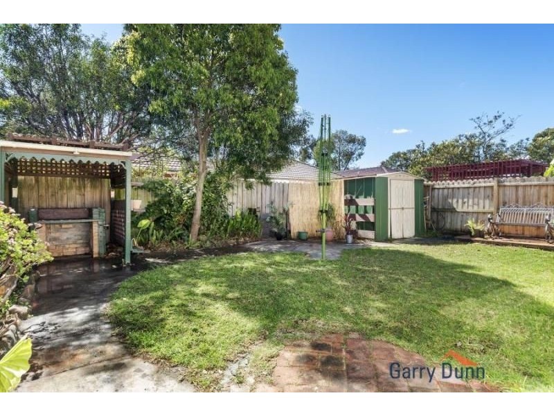 21 Castlerock Court, Wattle Grove NSW 2173