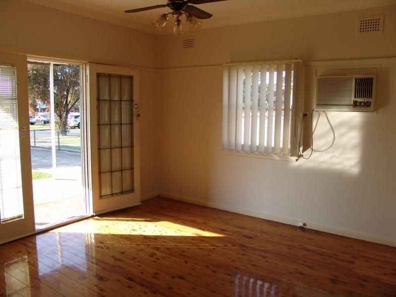 37 Carlisle Street, Ingleburn NSW 2565
