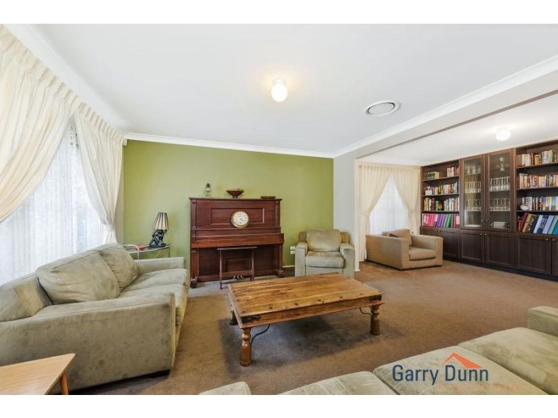 1 Curac Place, Casula NSW 2170