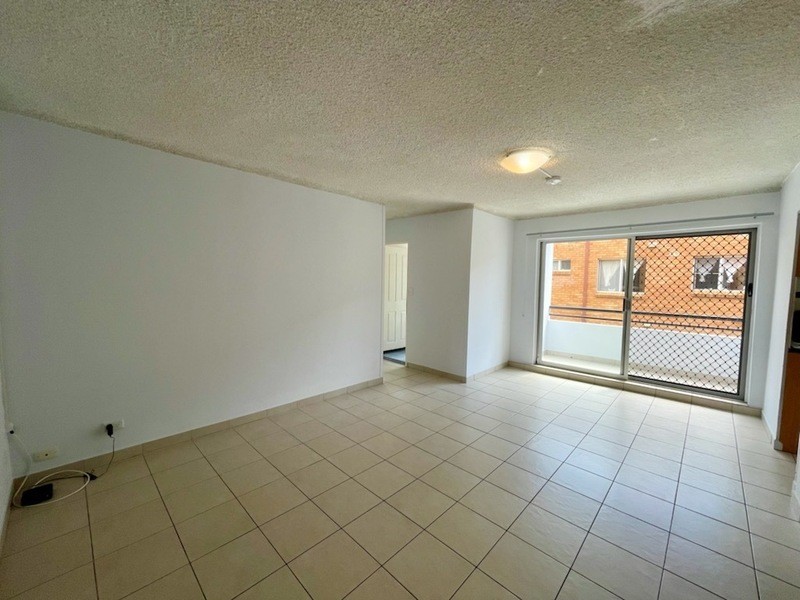 8/10 Drummond Street, Warwick Farm NSW 2170