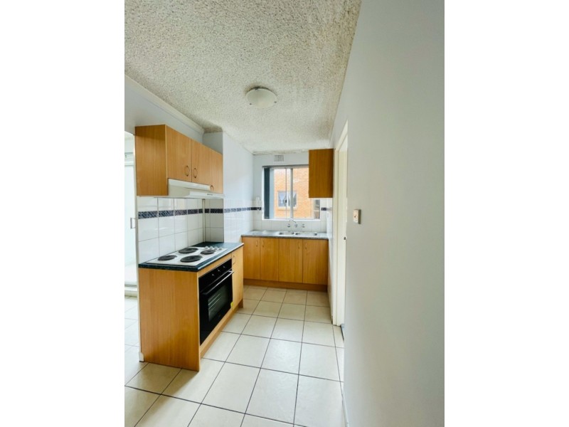 8/10 Drummond Street, Warwick Farm NSW 2170