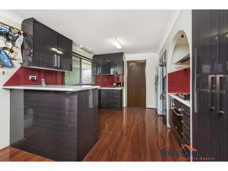 10 Harrow Road, Glenfield NSW 2167