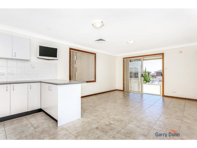 68a Pine Rd, Casula NSW 2170