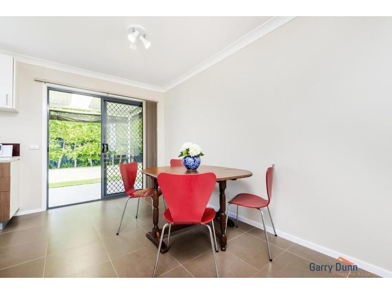5 Whitfield Parade, Hammondville NSW 2170