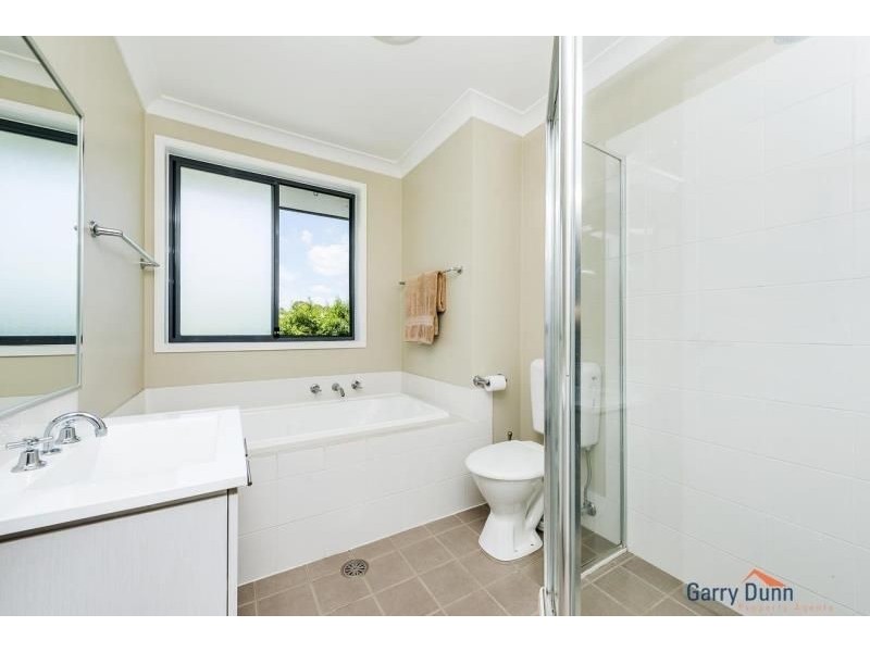 5 Whitfield Parade, Hammondville NSW 2170