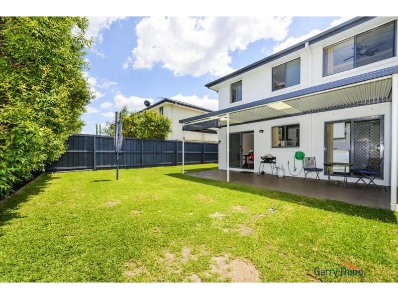 5 Whitfield Parade, Hammondville NSW 2170
