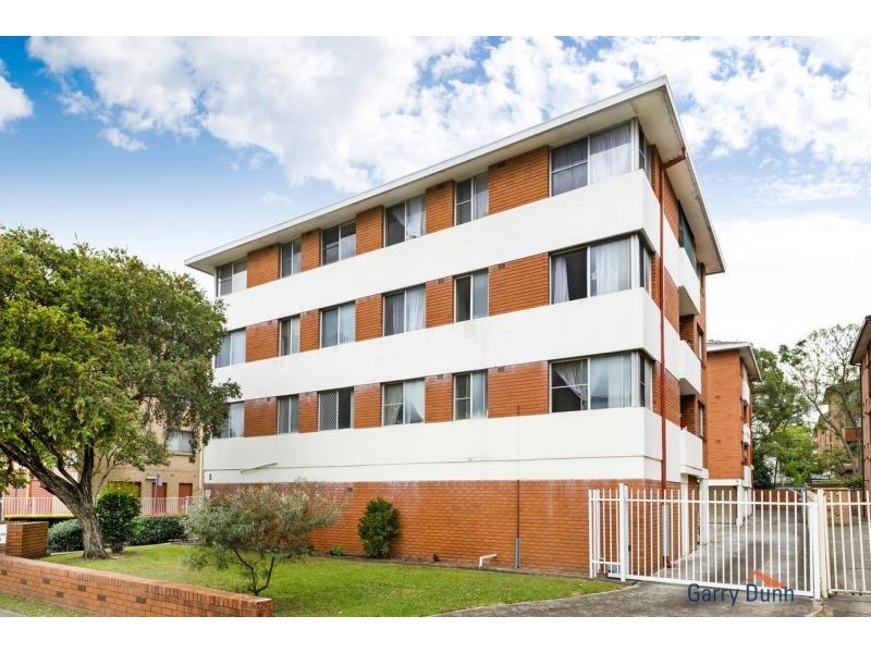 9/5 Drummond Street, Warwick Farm NSW 2170