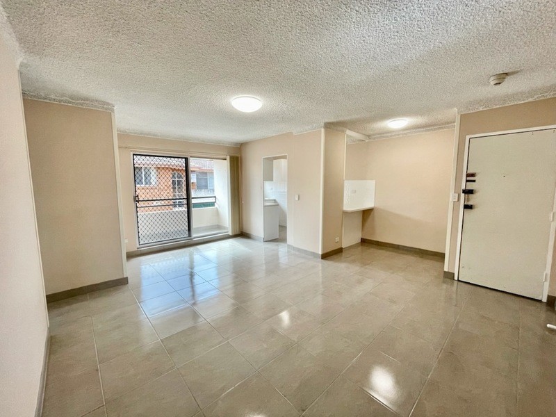 12/10 Drummond Street, Warwick Farm NSW 2170