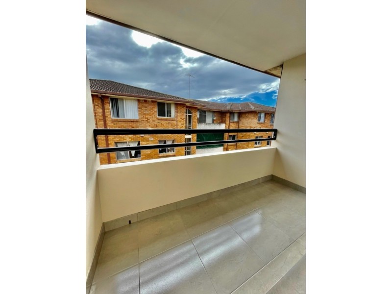 12/10 Drummond Street, Warwick Farm NSW 2170