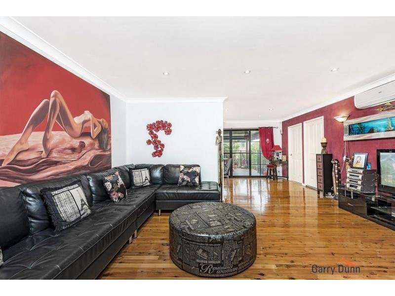 9 Spicer Ave, Hammondville NSW 2170