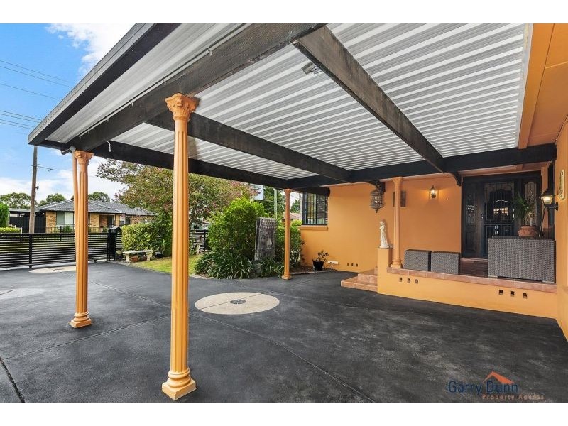 9 Spicer Ave, Hammondville NSW 2170