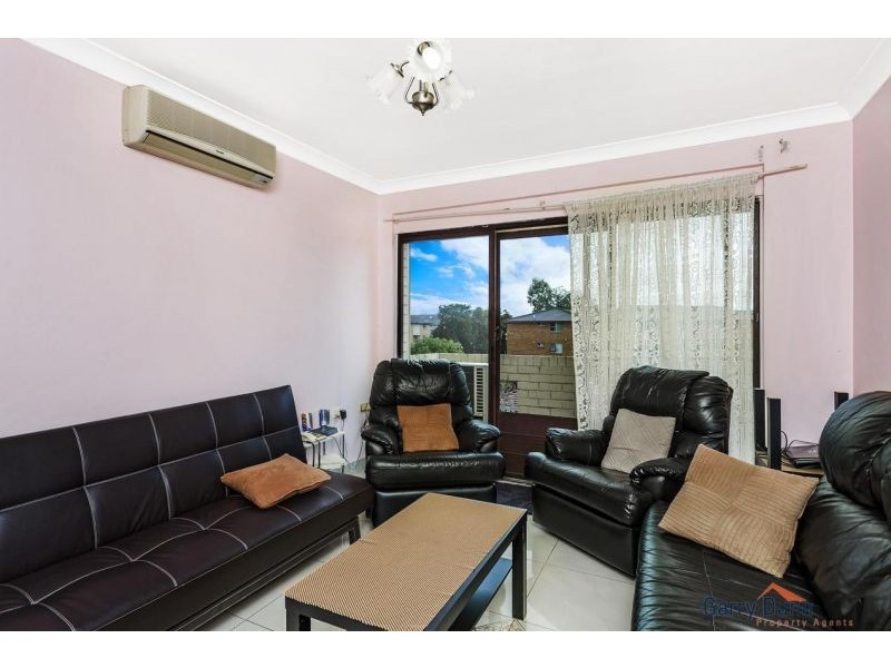 6/2 Drummond Street, Warwick Farm NSW 2170