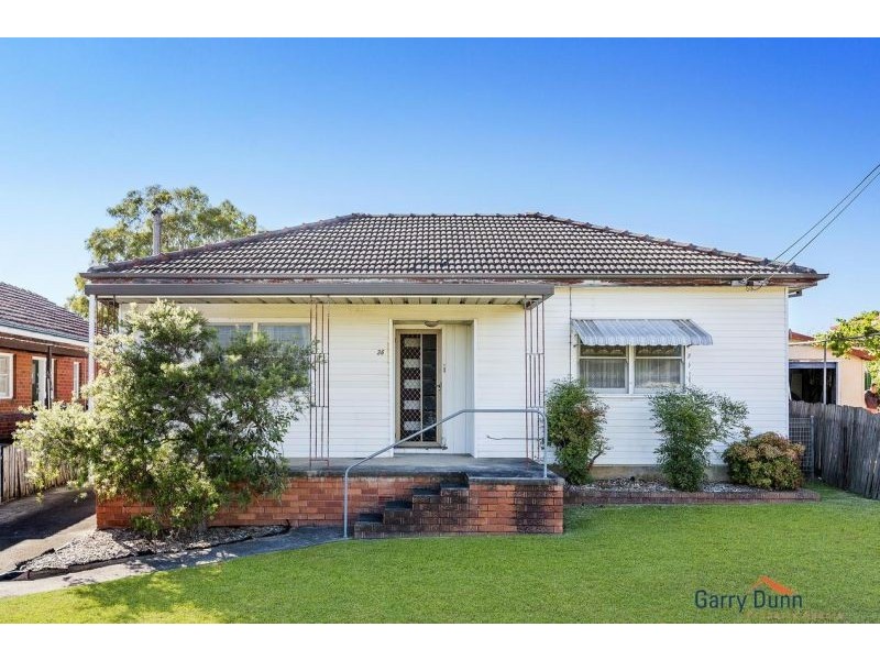 36 Ashcroft Ave, Casula NSW 2170