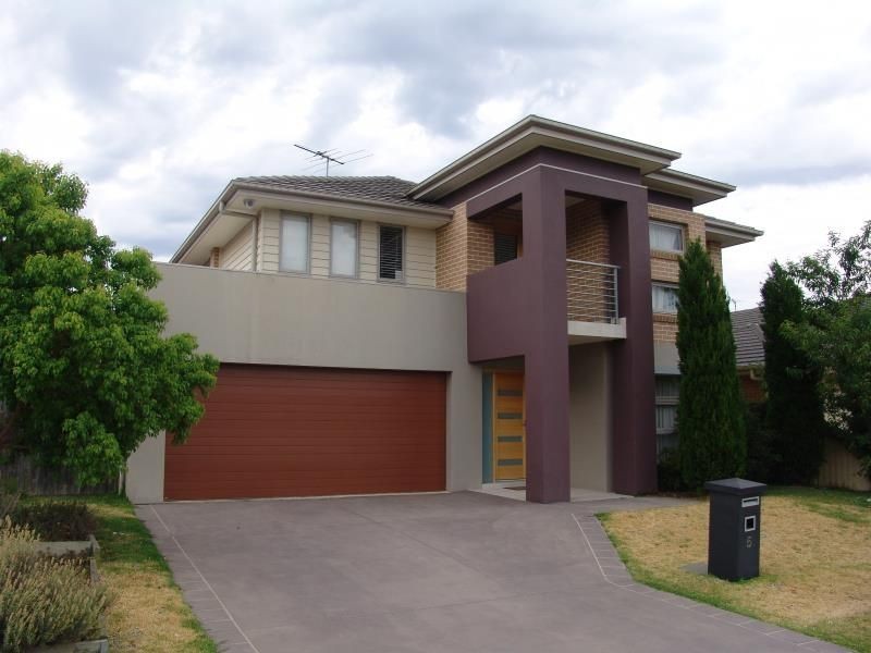 5 McKinnon Close, Holsworthy NSW 2173