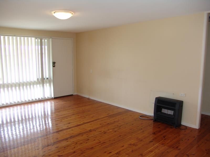 8 Rix Avenue, Hammondville NSW 2170