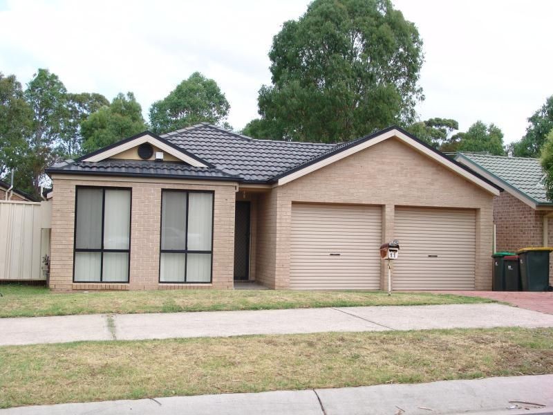 11 Barrington Court, Holsworthy NSW 2173