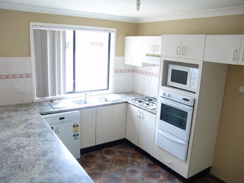 11 Barrington Court, Holsworthy NSW 2173