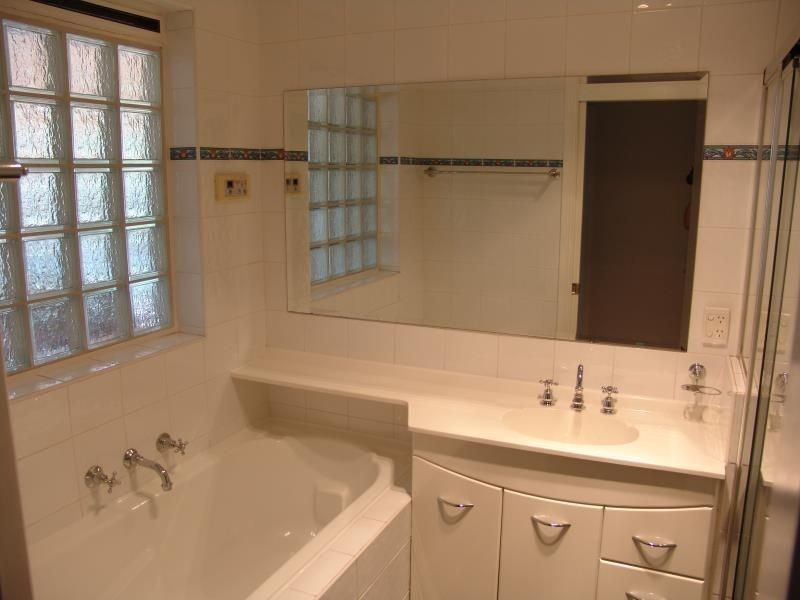 18 Rix Avenue, Hammondville NSW 2170