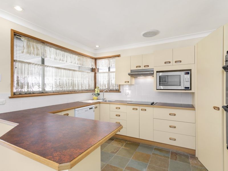 10 Fitzgerald Ave, Hammondville NSW 2170