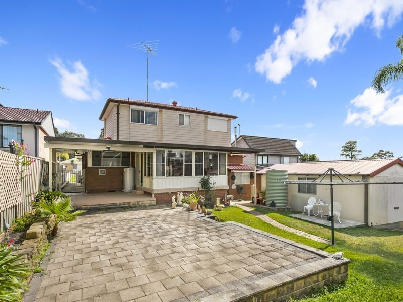 10 Fitzgerald Ave, Hammondville NSW 2170