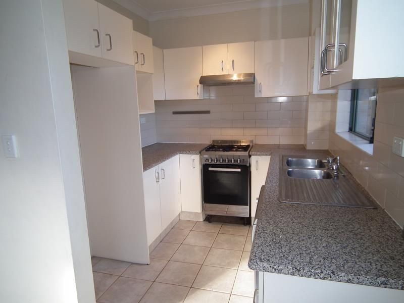 9/211 Mead Place, Chipping Norton NSW 2170