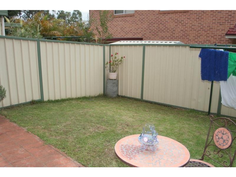 2/204 Heathcote Road, Hammondville NSW 2170