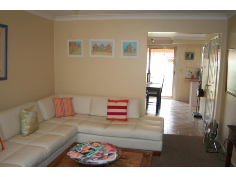 2/204 Heathcote Road, Hammondville NSW 2170