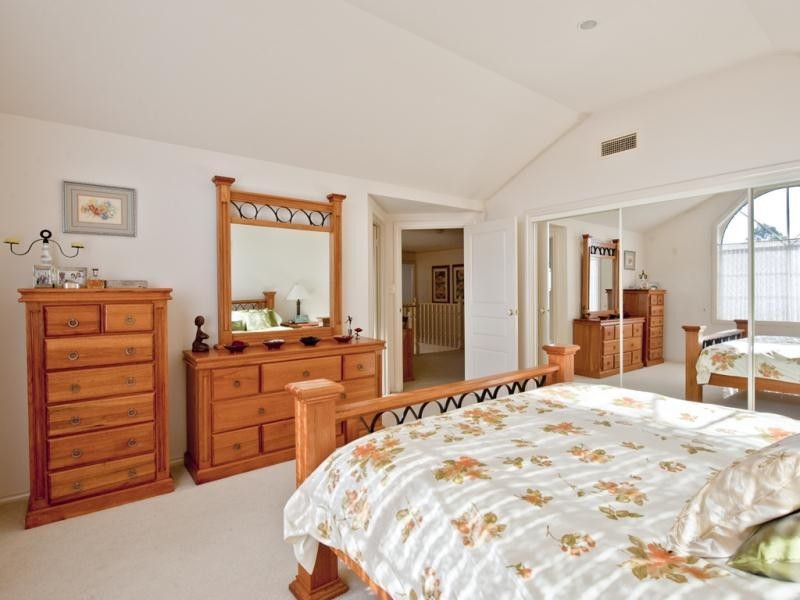 9 Kane Place, Casula NSW 2170