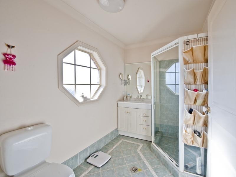 9 Kane Place, Casula NSW 2170