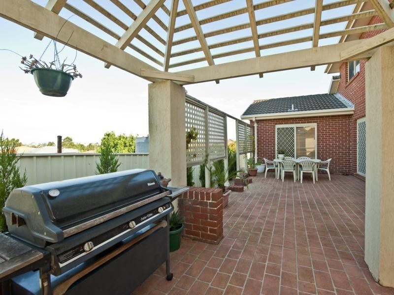 9 Kane Place, Casula NSW 2170