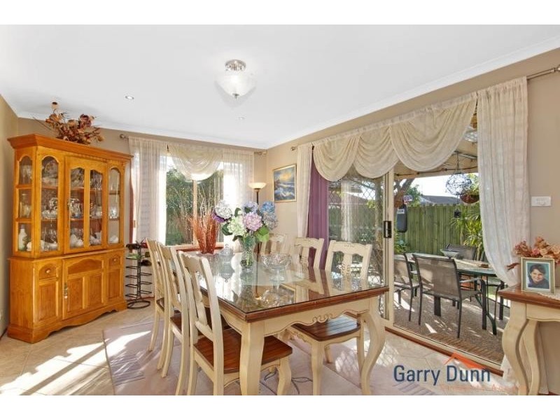 3 Peri Crt, Wattle Grove NSW 2173