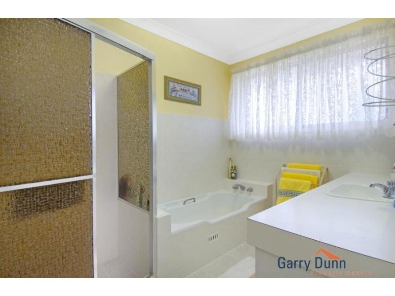 10 Bluegum Ave, Prestons NSW 2170