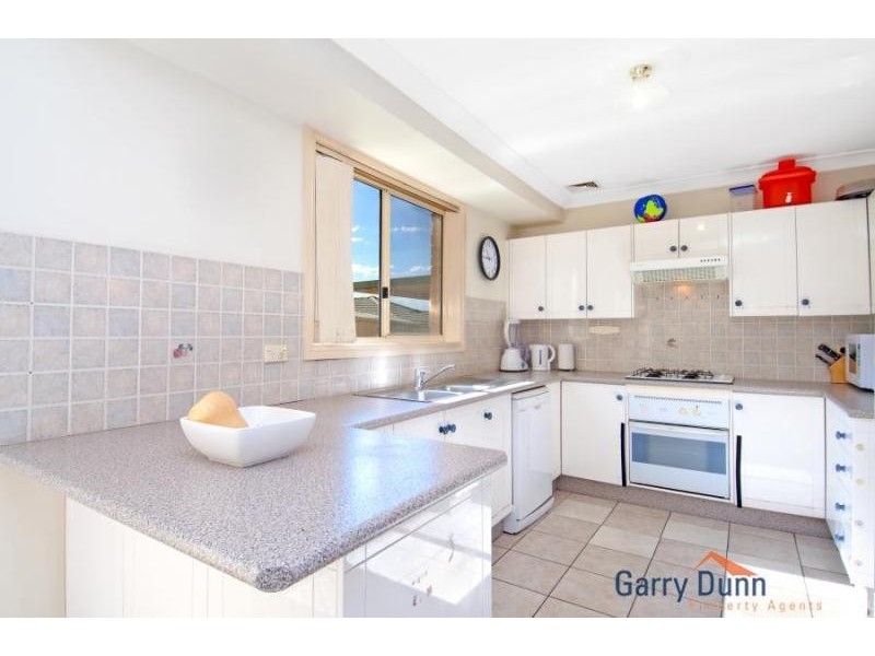 19 White Cliffs Avenue, Hoxton Park NSW 2171