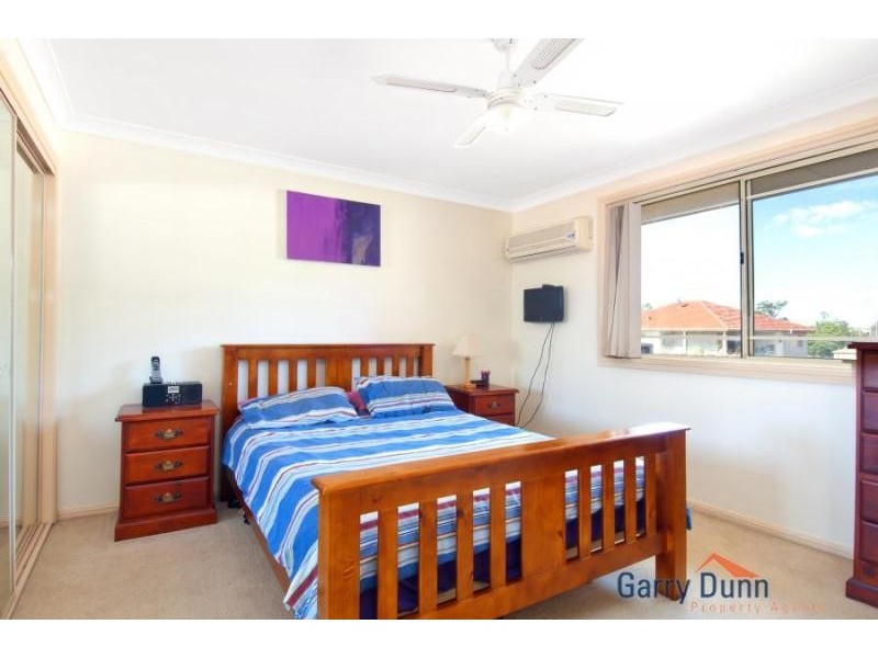 19 White Cliffs Avenue, Hoxton Park NSW 2171