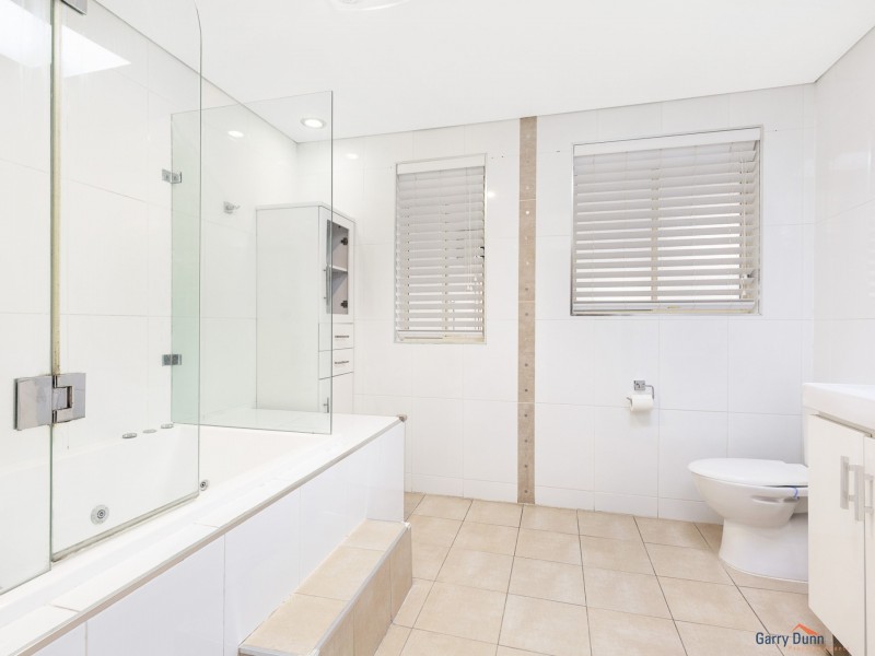 2/12 Marina Cres, Cecil Hills NSW 2171