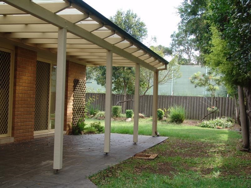 16 Warrego Court, Wattle Grove NSW 2173