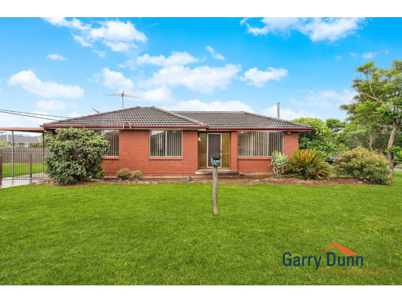 11 Holly Ave, Chipping Norton NSW 2170