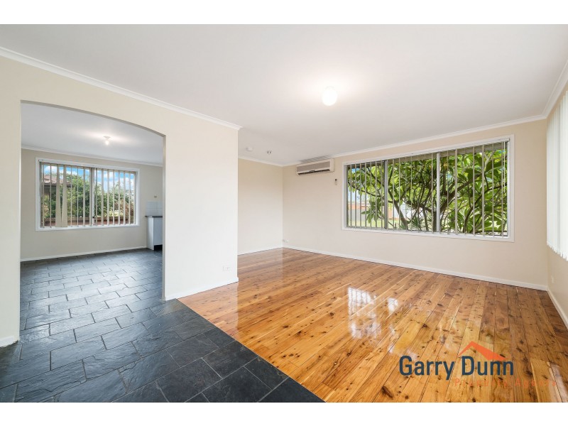 11 Holly Ave, Chipping Norton NSW 2170