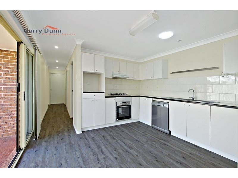 37 Woburn Abbey Crt, Wattle Grove NSW 2173