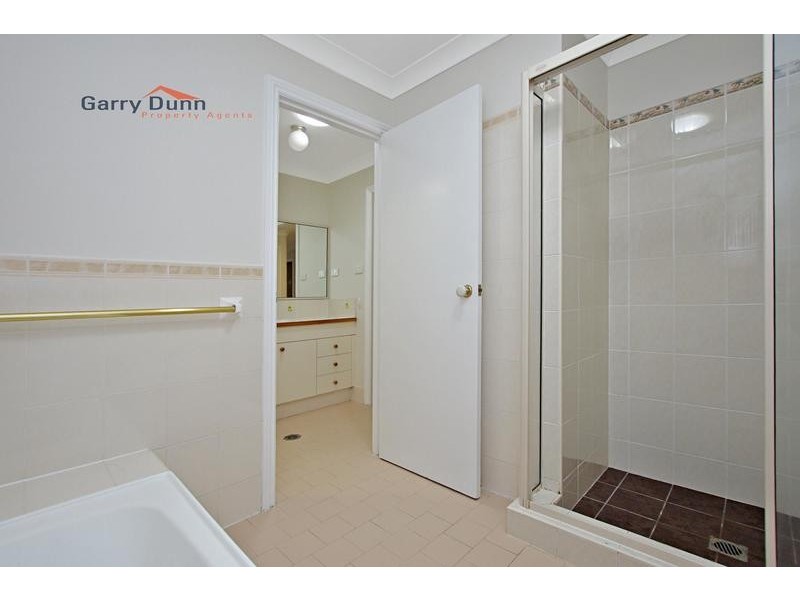 37 Woburn Abbey Crt, Wattle Grove NSW 2173